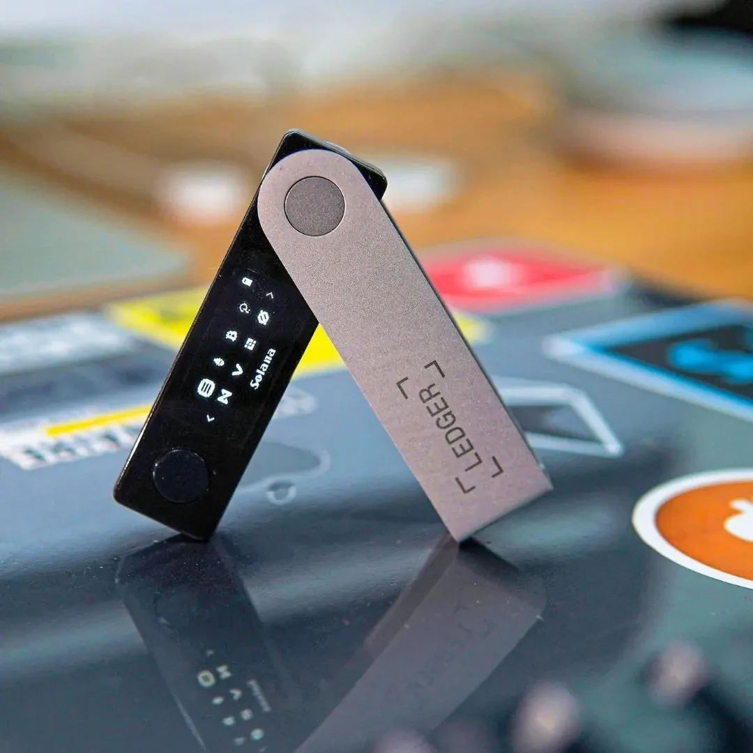 Ledger 设备细节图